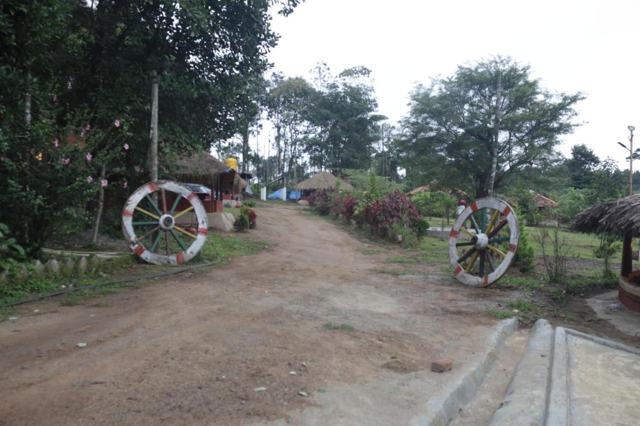 Stoneage Resort Sakleshpur Exterior foto